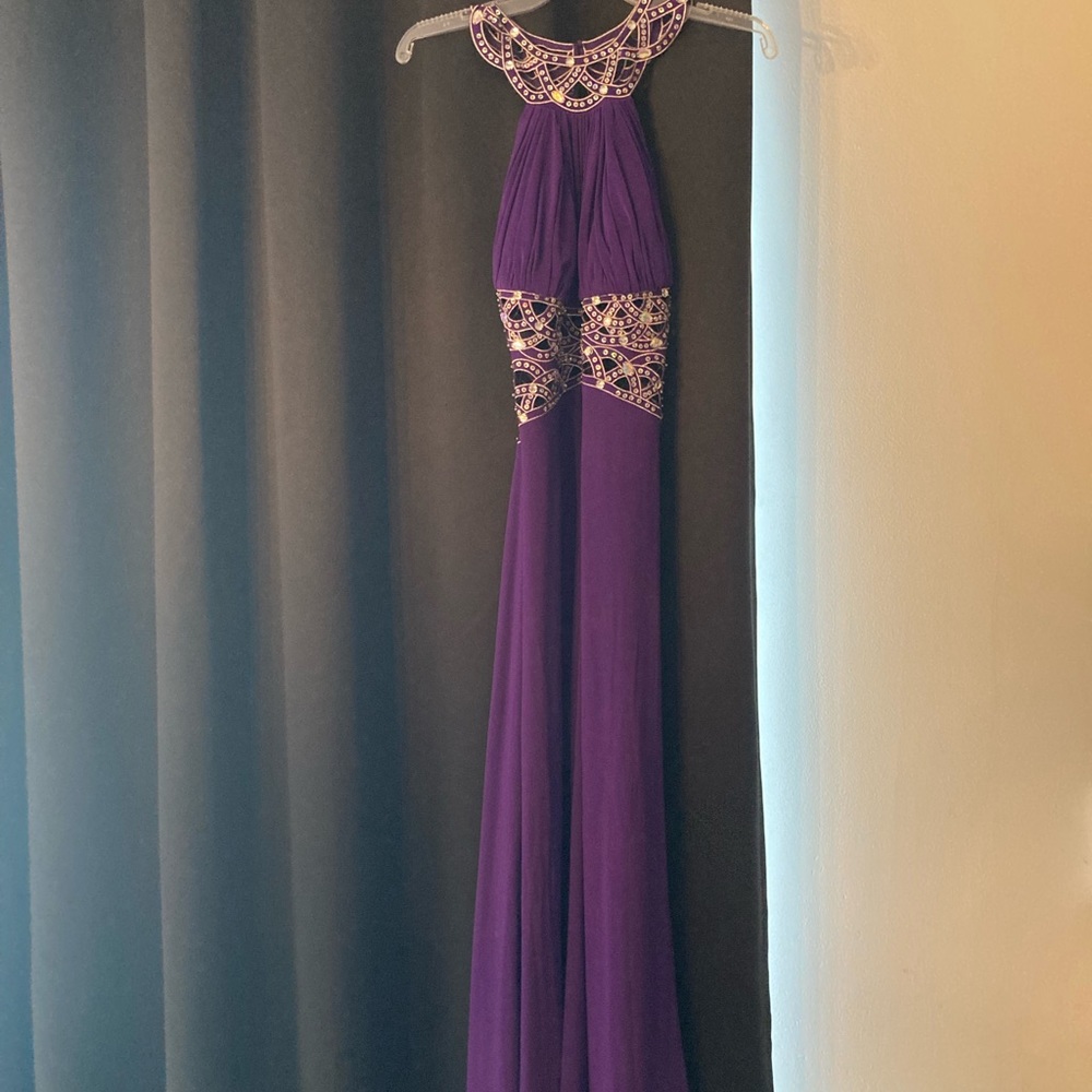 Prom dress - Picture 2 of 5